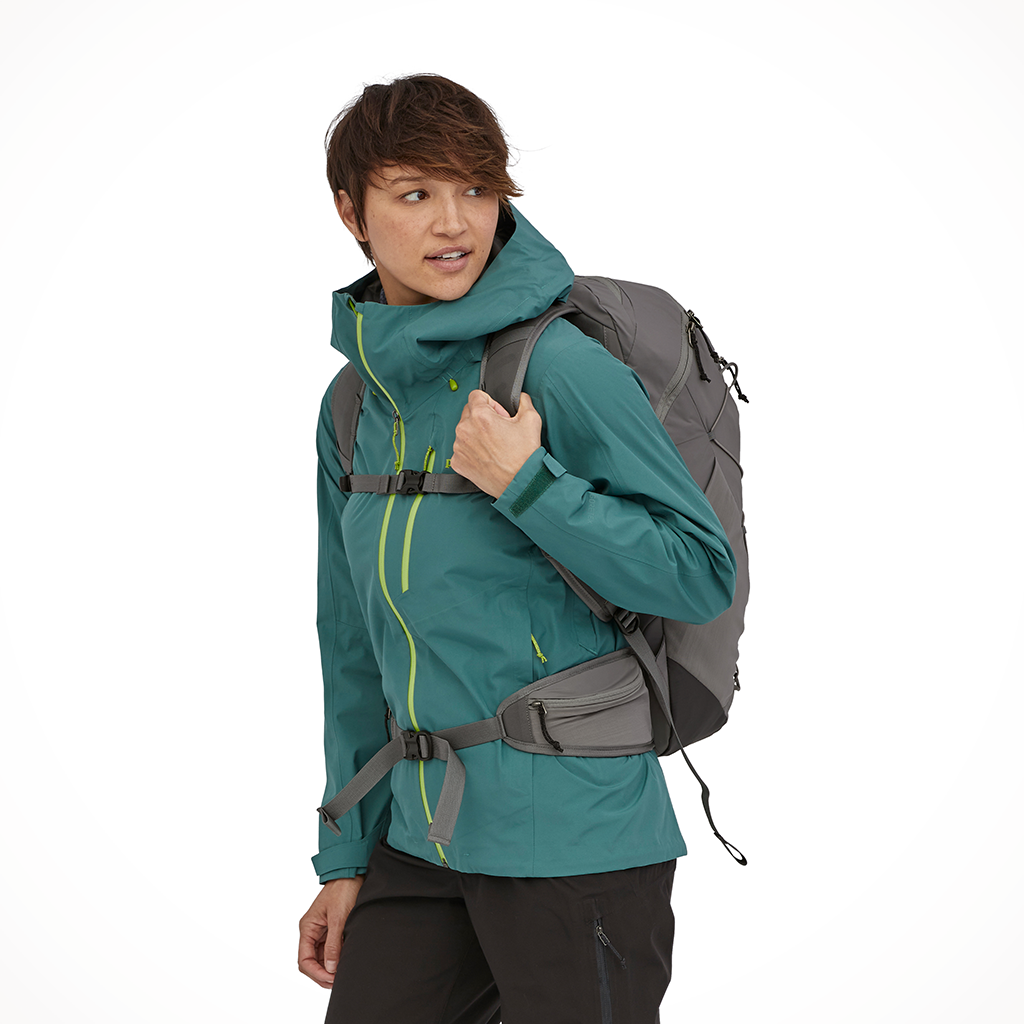 Camping Backpacks Patagonia Altvia Pack 22L Noble Grey Model Front