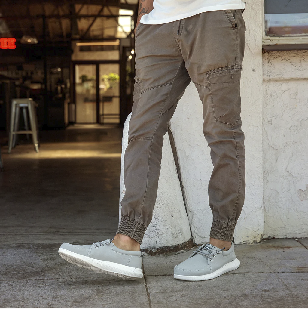 Product image: Footwear Reef Mens Swellsole Cutback Grey, lifestyle product shot.