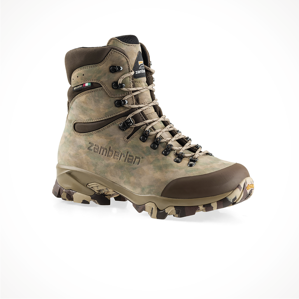 Product image: Footwear Zamberlan Mens Lynx Mid Camo, shown from a three-quarter angled view.
