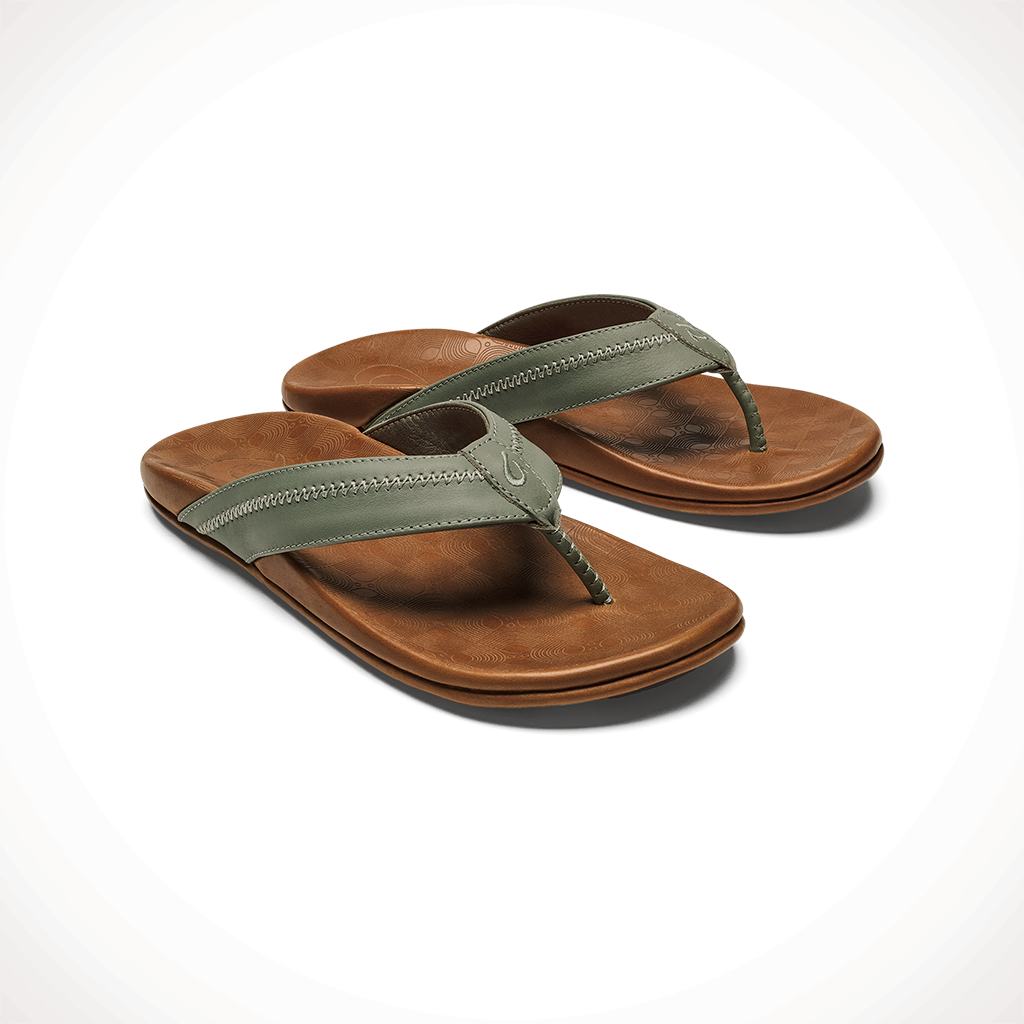 Product image: Olukai Hiapo Odyssey Grey Sahara Mens 2025, shown as a pair.