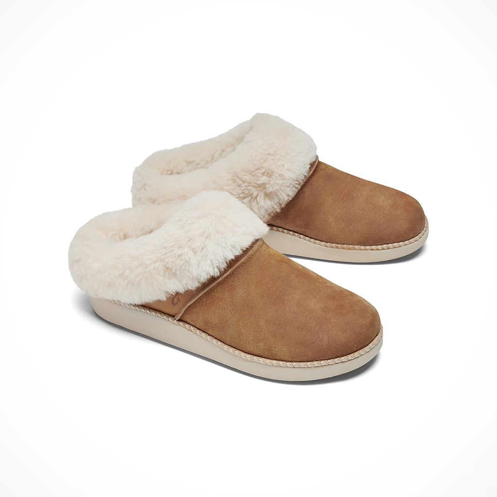 Product image: Olukai Kui Tan Bne Womens 2024, shown as a pair.