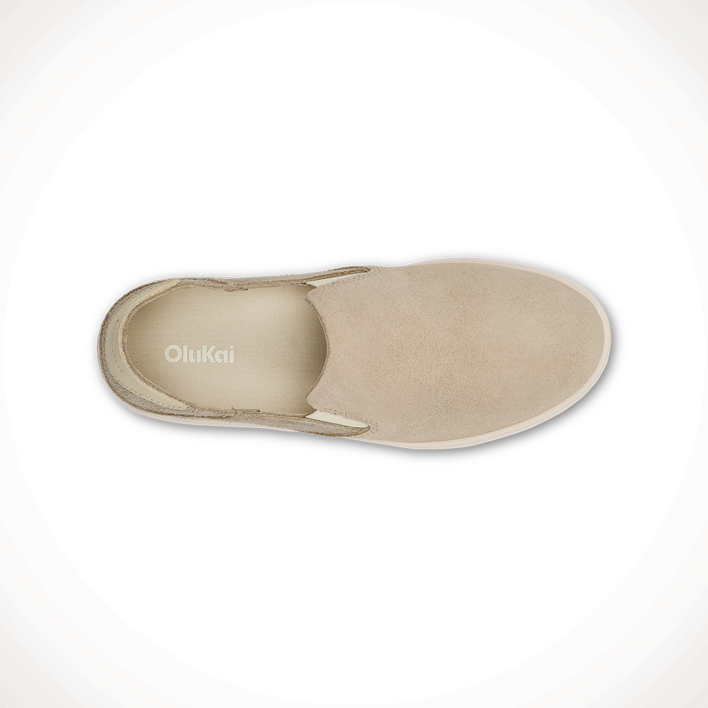 Product image: Olukai Pehuea Luxe Tapa W Omens 2025, shown from above.