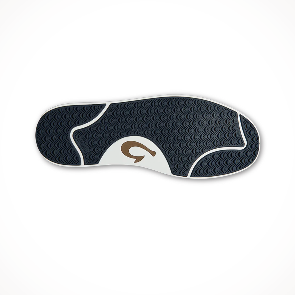 Product image: Olukai Mens Laeahi Pavement, showing the outsole tread pattern.