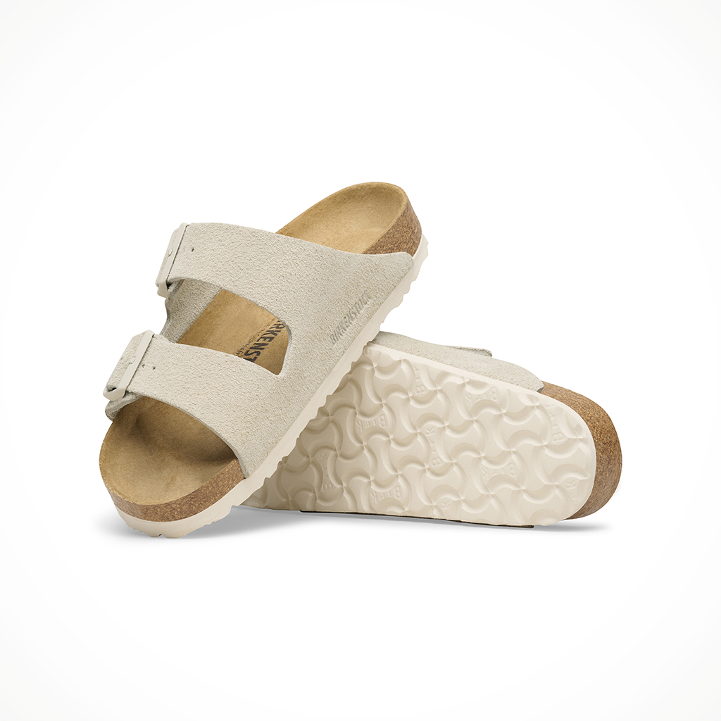 Product image: Birkenstock Arizona LEVE Oyster Womens 2026, shown as a pair.