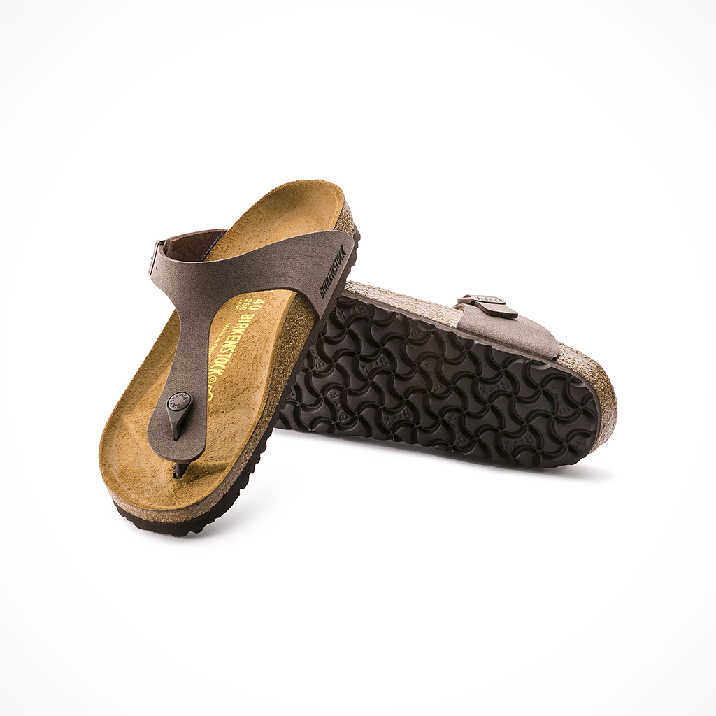 Product image: Birkenstock Gizeh BF Mocha Womens 2026, shown as a pair.