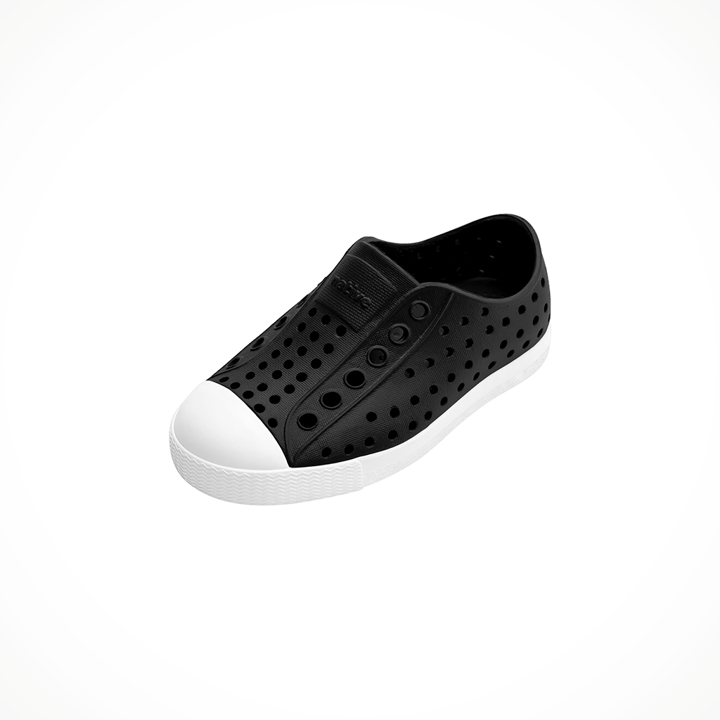 Product image: Native Jefferson Jiffy Black Kids 2026, shown from a three-quarter angled view.