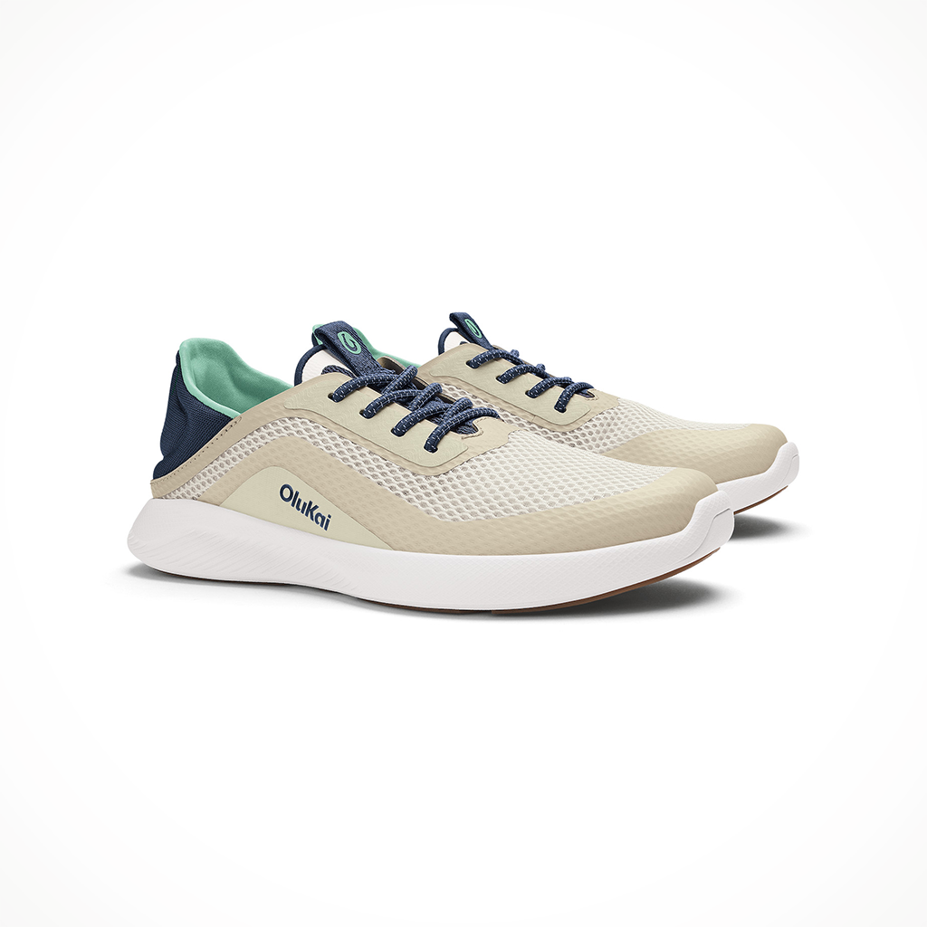 Product image: Olukai Kialoa White Sand Bright White Womens 2026, shown as a pair.