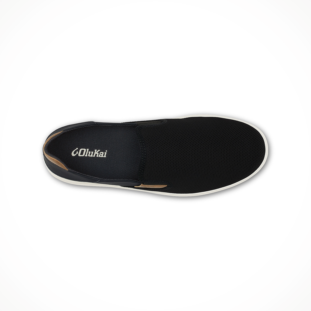 Product image: Olukai Laeahi Nui Black Tan Mens 2026, shown from above.
