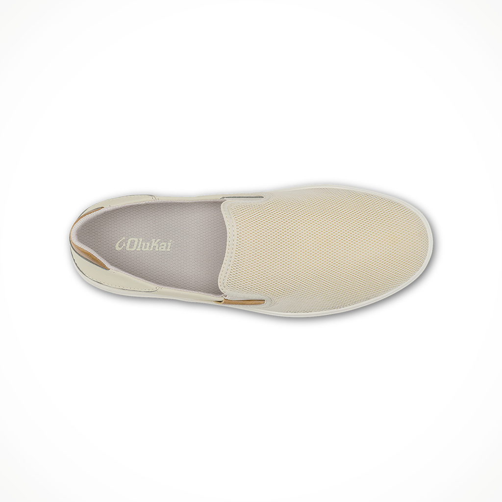 Product image: Olukai Laeahi Nui Tapa Tan Mens 2026, shown from above.